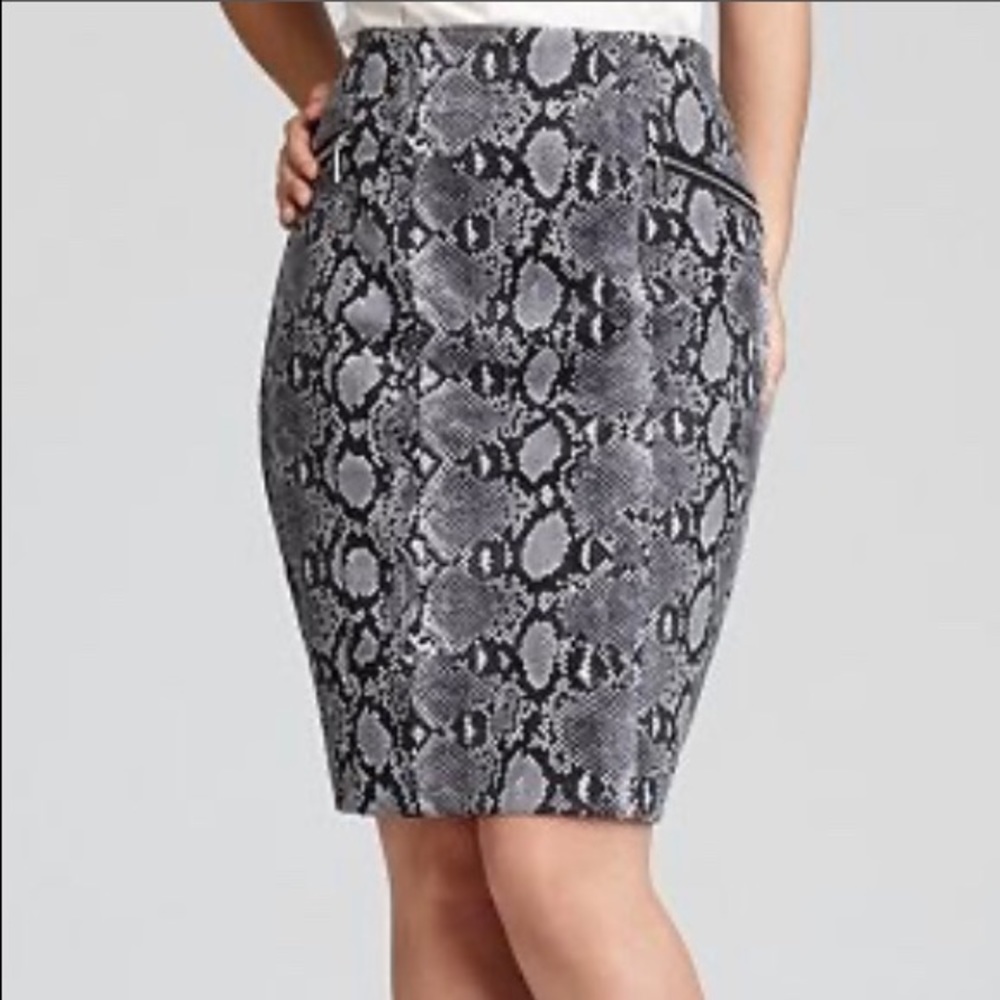 Michael Kors Snake print skirt